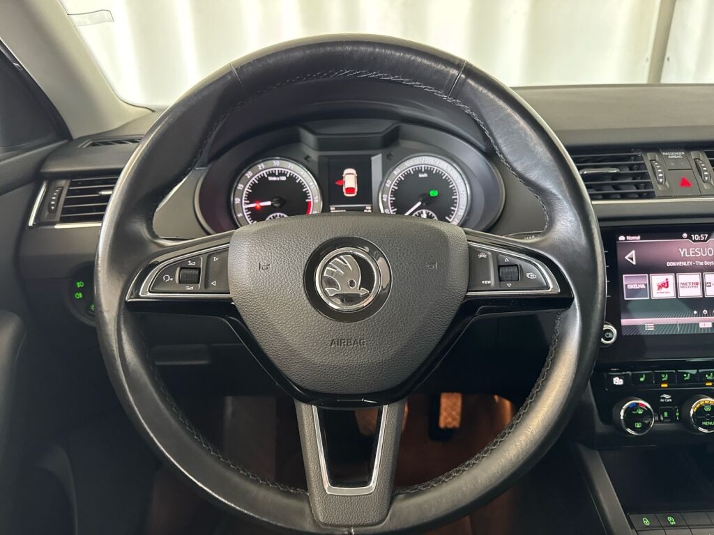 Skoda Octavia 2019 Valkoinen