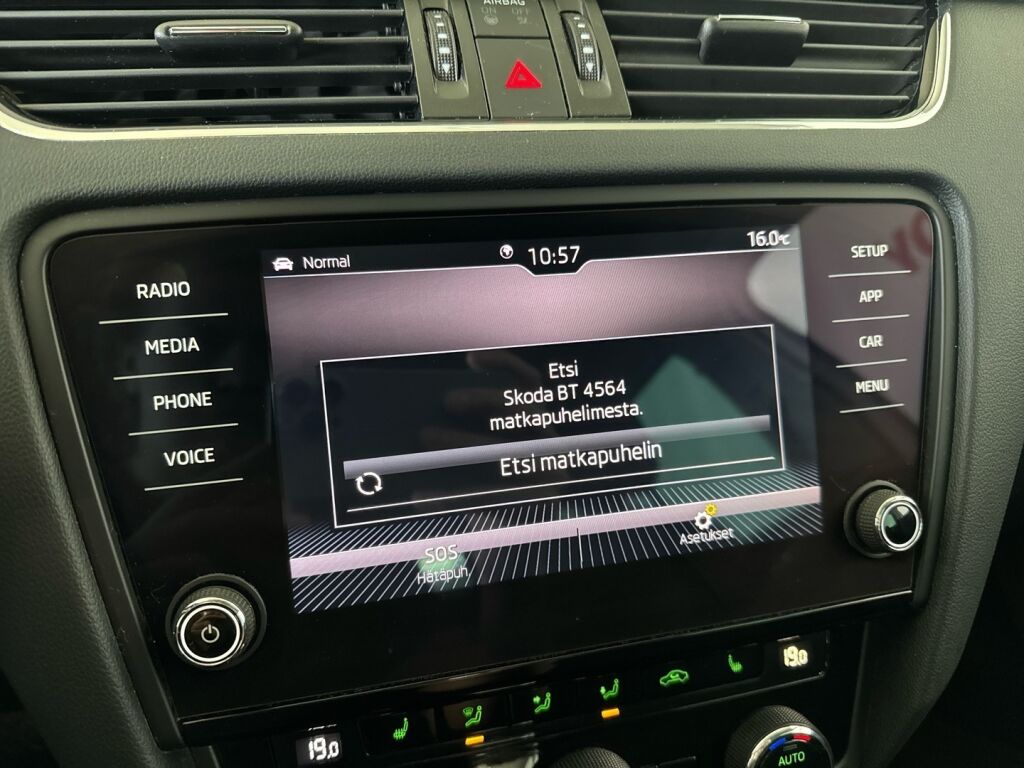 Skoda Octavia 2019 Valkoinen