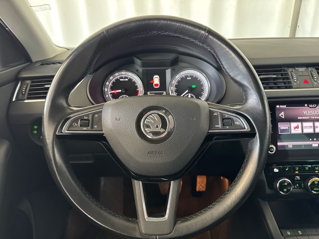 Skoda Octavia 2019 Valkoinen