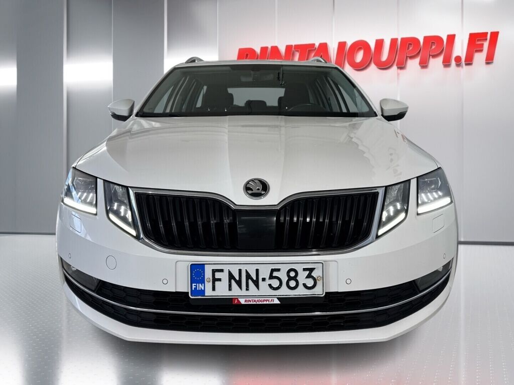 Skoda Octavia 2019 Valkoinen