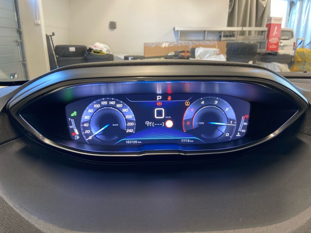 Peugeot 5008 2019 Harmaa