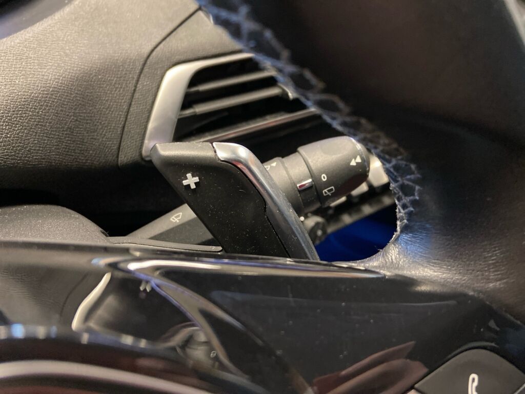 Peugeot 5008 2019 Harmaa