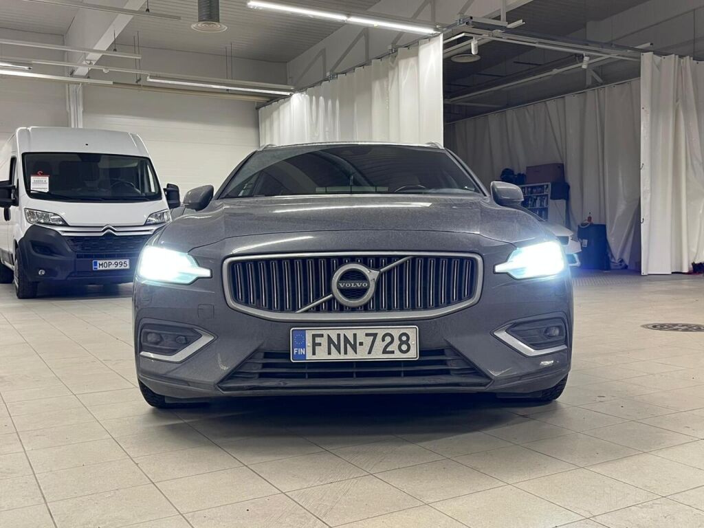 Volvo V60 2018 Harmaa