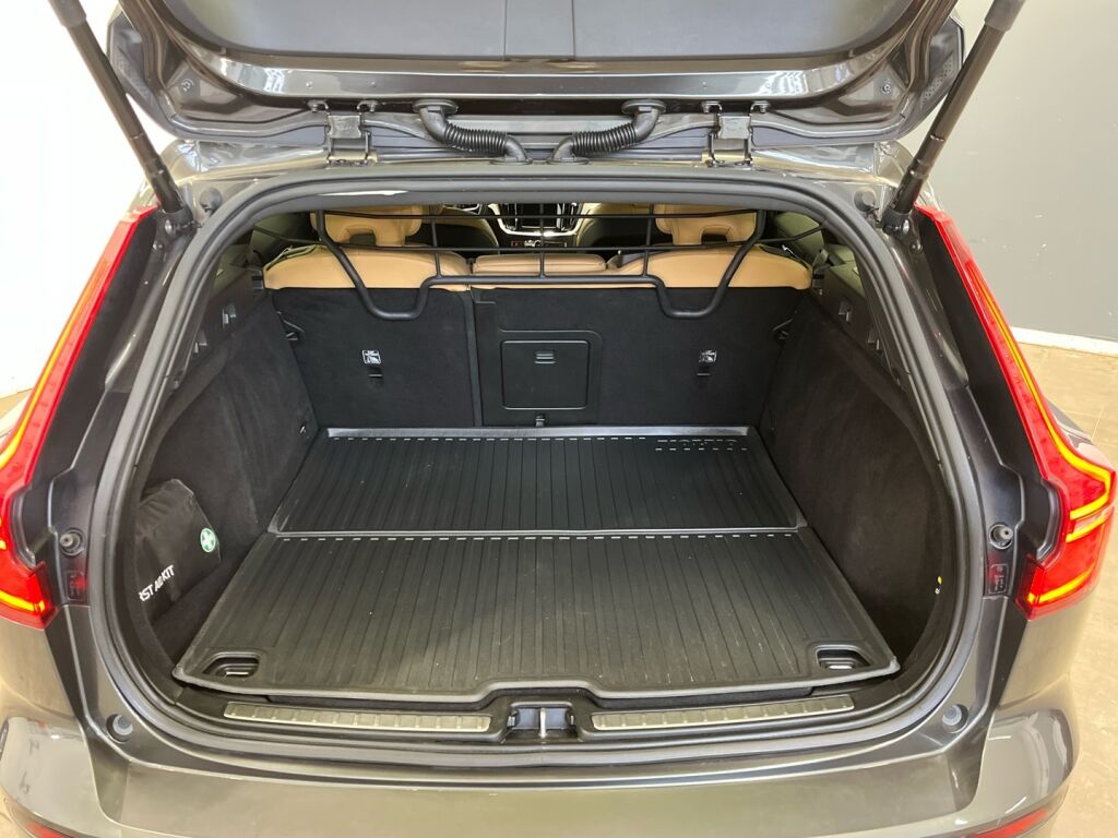 Volvo V60 2018 Harmaa