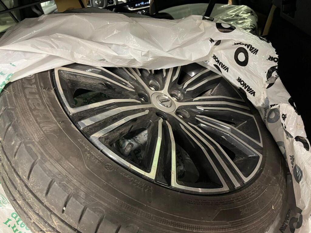 Volvo V60 2018 Harmaa