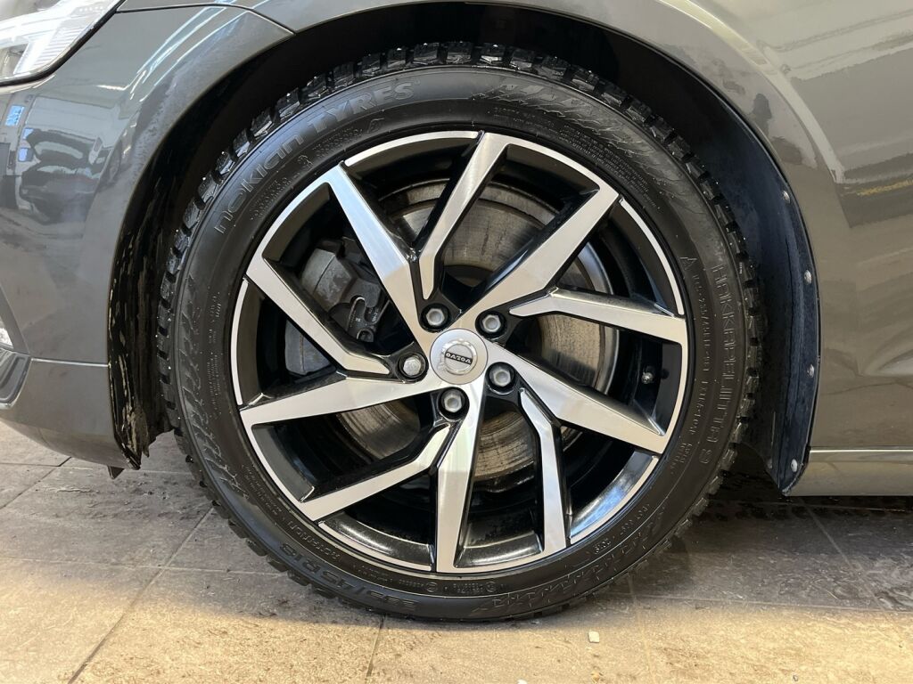 Volvo V60 2018 Harmaa