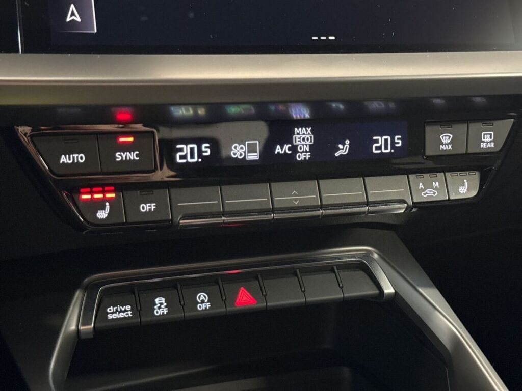 Audi A3 2022 Valkoinen