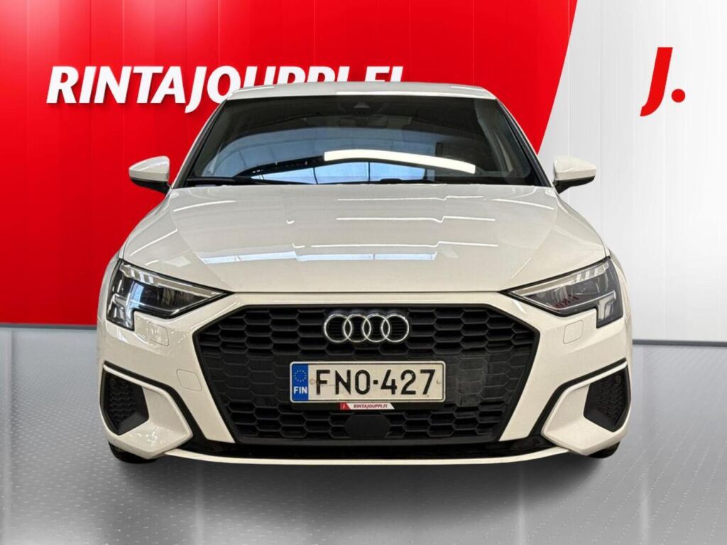 Audi A3 2022 Valkoinen
