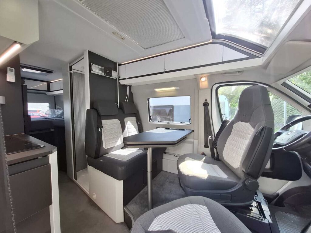Adria Twin Supreme 640 SLB 2019 Harmaa