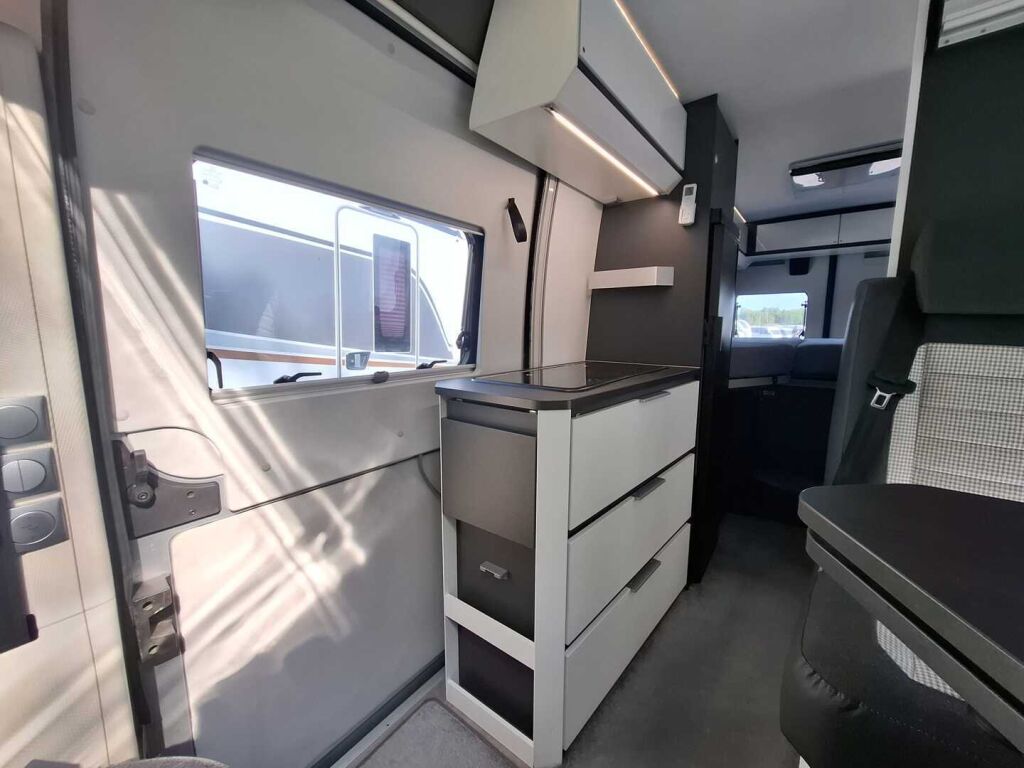 Adria Twin Supreme 640 SLB 2019 Harmaa