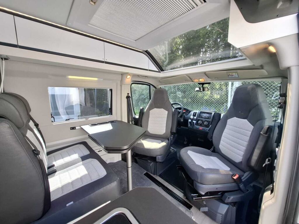 Adria Twin Supreme 640 SLB 2019 Harmaa