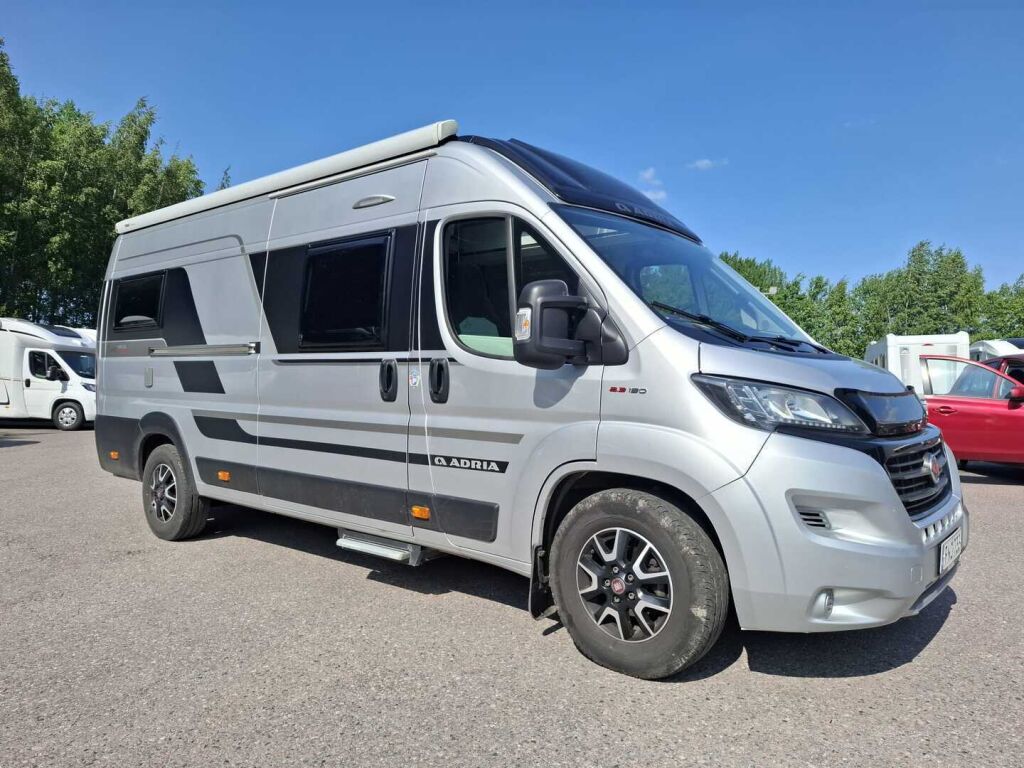 Adria Twin Supreme 640 SLB 2019 Harmaa
