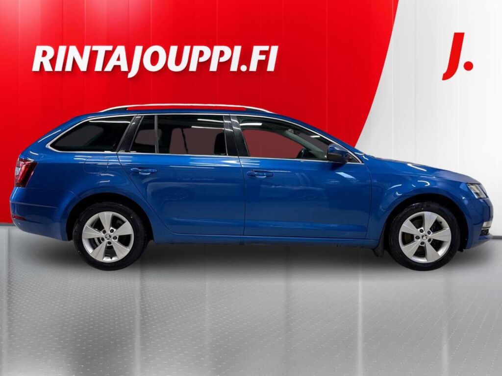 Skoda Octavia 2018 Sininen