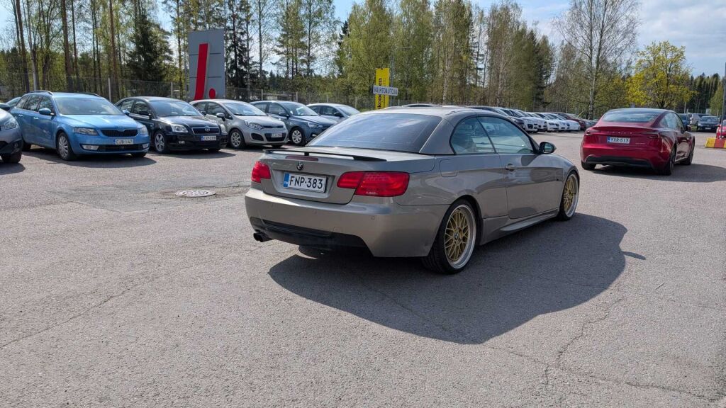 BMW 325 2007 Ruskea (beige)