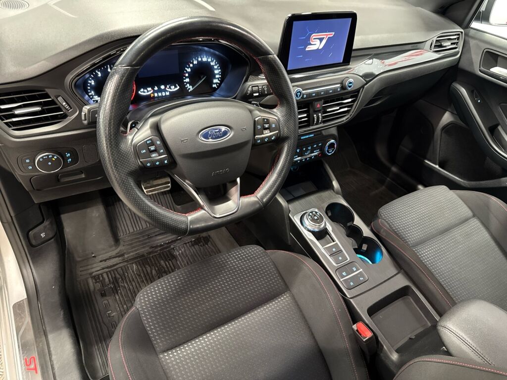 Ford Focus 2019 Harmaa