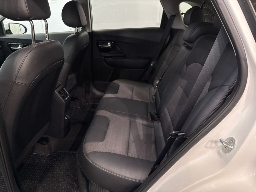 Kia Niro plug-in 2019 Valkoinen