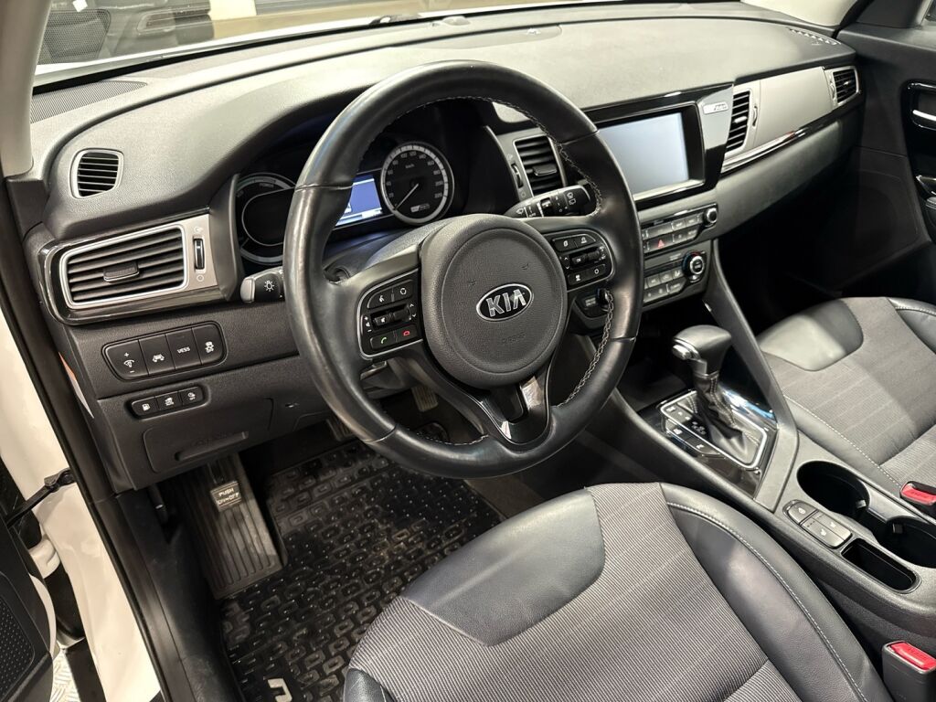 Kia Niro plug-in 2019 Valkoinen