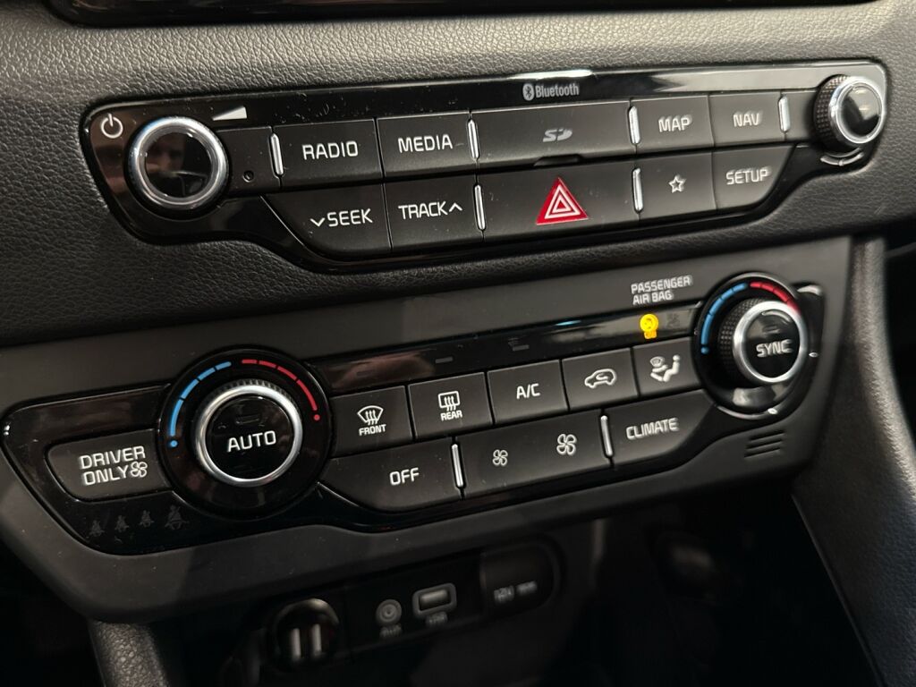 Kia Niro plug-in 2019 Valkoinen