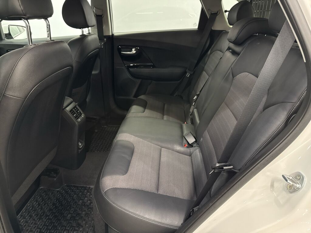 Kia Niro plug-in 2019 Valkoinen