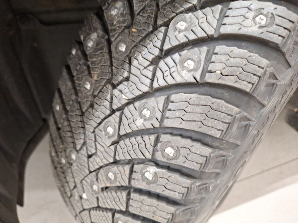 Toyota Corolla 2019 Punainen