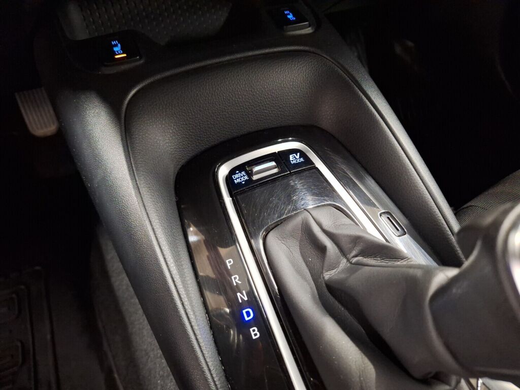 Toyota Corolla 2019 Punainen