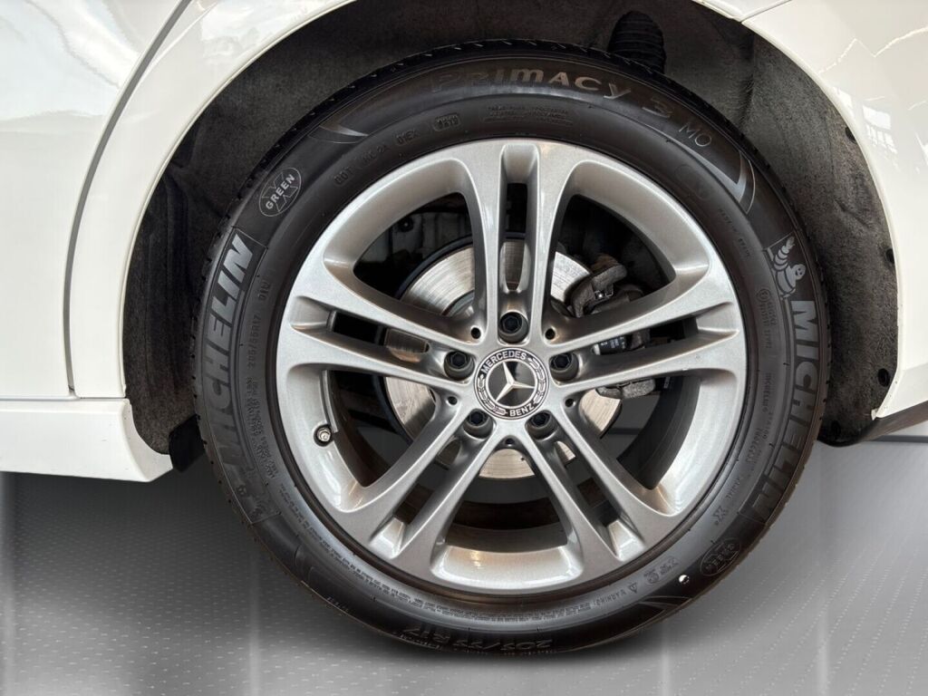 Mercedes-Benz B 2019 Valkoinen