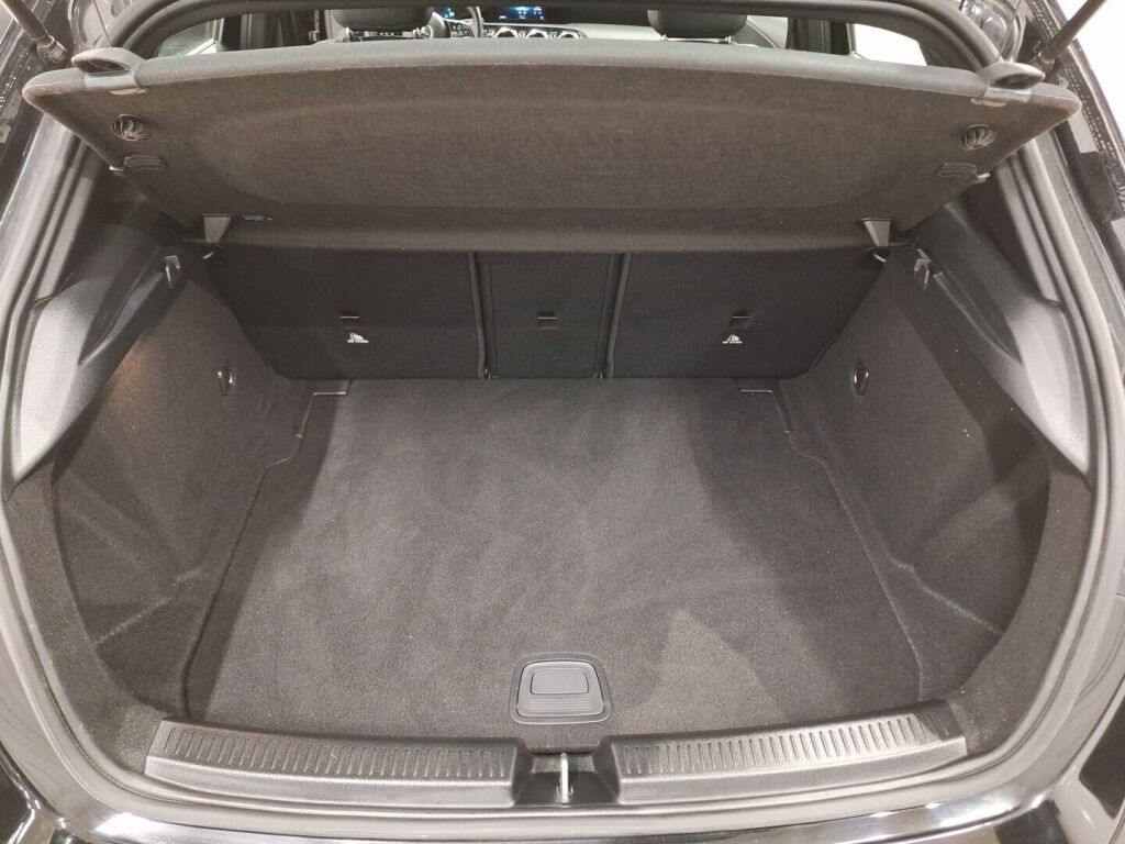 Mercedes-Benz A 2019 Musta