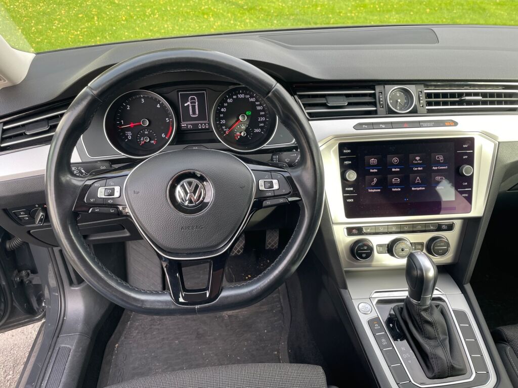 Volkswagen Passat 2019 Harmaa