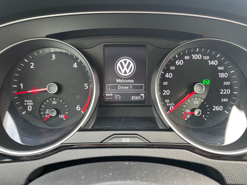 Volkswagen Passat 2019 Harmaa