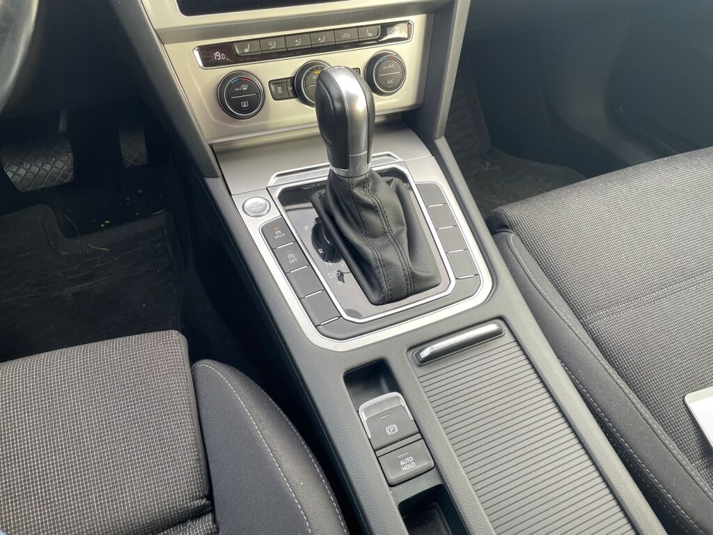 Volkswagen Passat 2019 Harmaa