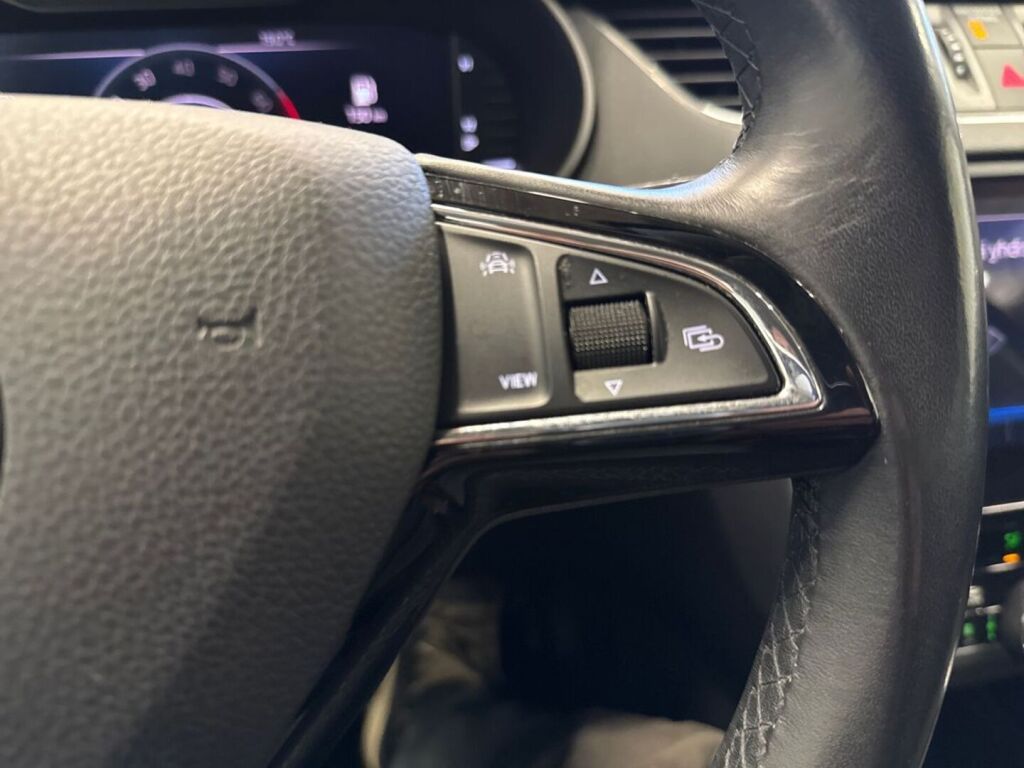 Skoda Octavia 2019 Sininen