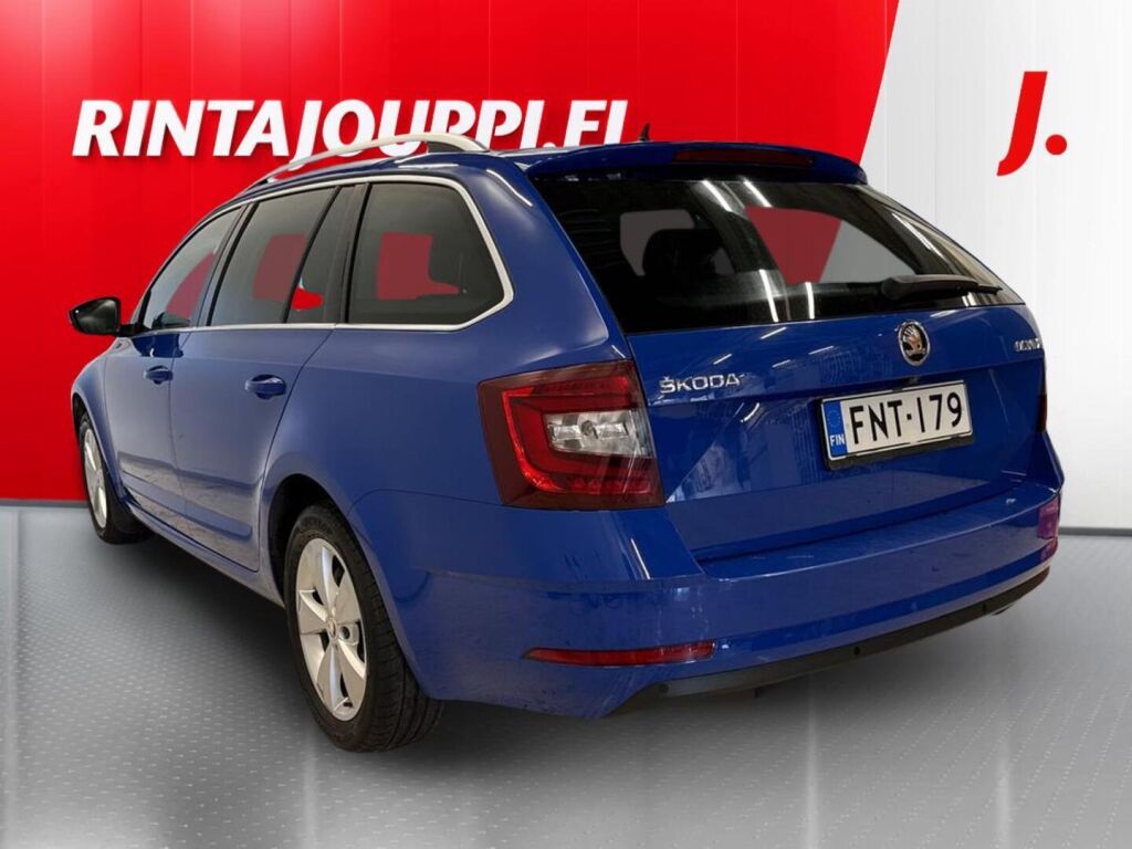 Skoda Octavia 2019 Sininen