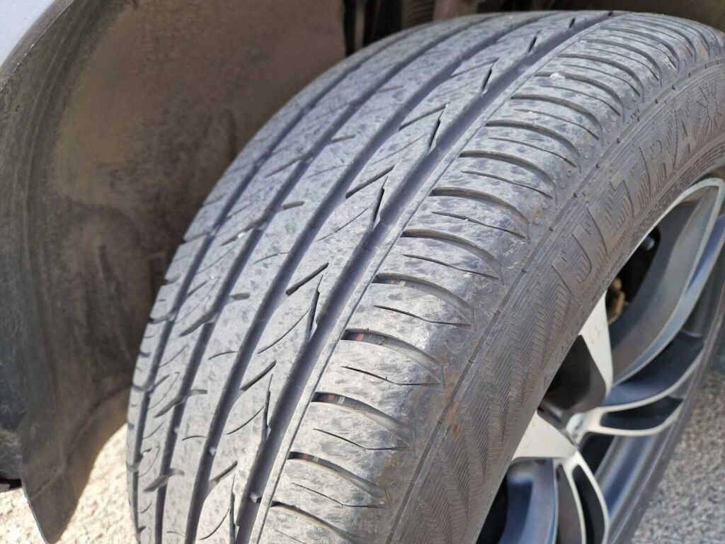 Mercedes-Benz ML 2012 Harmaa