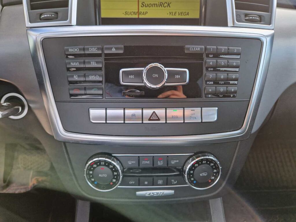 Mercedes-Benz ML 2012 Harmaa