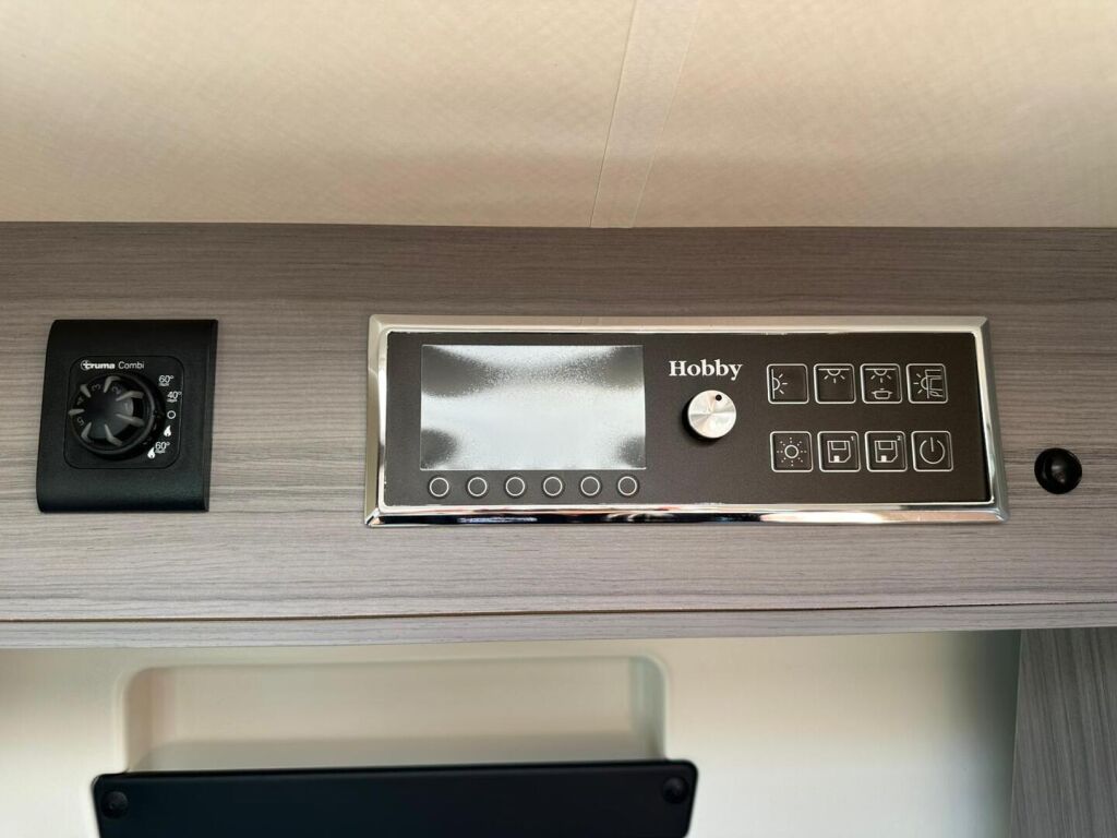 Hobby Ontour K65 ET VAN 640 2019 Valkoinen