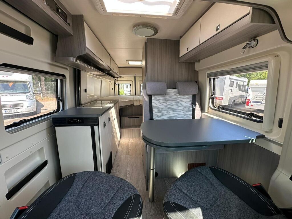 Hobby Ontour K65 ET VAN 640 2019 Valkoinen