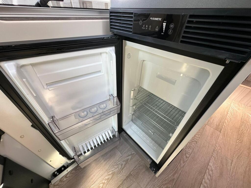 Hobby Ontour K65 ET VAN 640 2019 Valkoinen