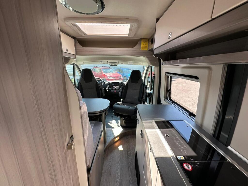 Hobby Ontour K65 ET VAN 640 2019 Valkoinen