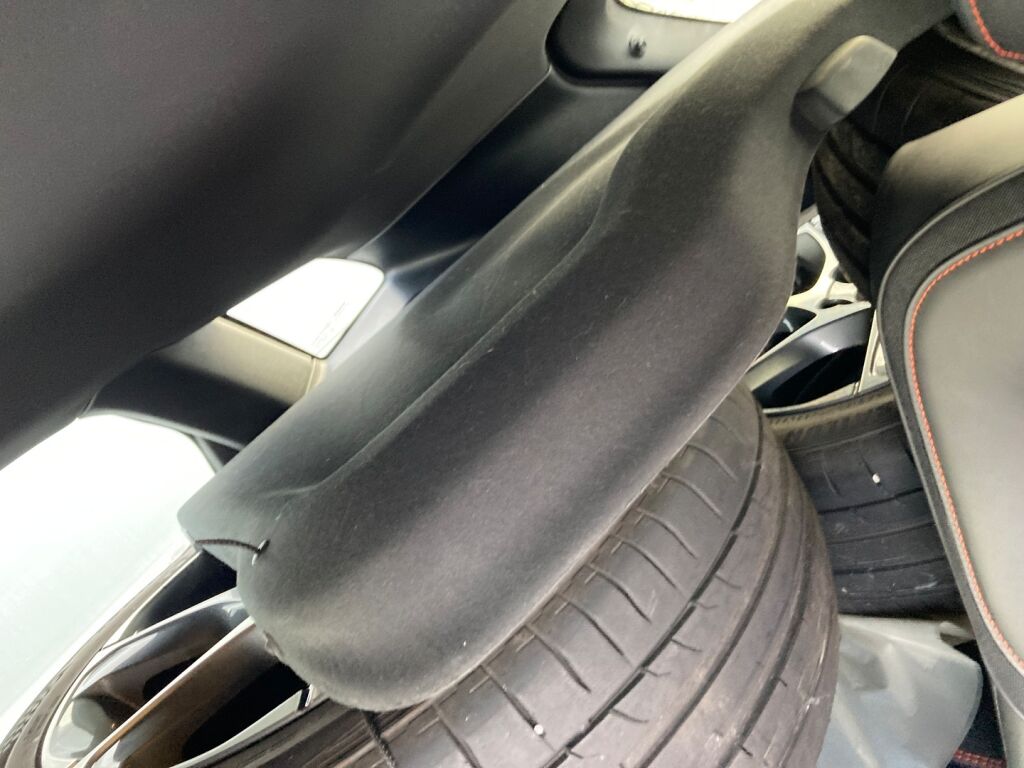 Volvo V40 2016 Metallinhohto Hopea