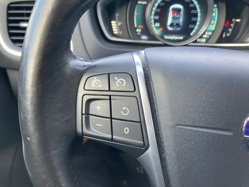 Volvo V40 2016 Metallinhohto Hopea