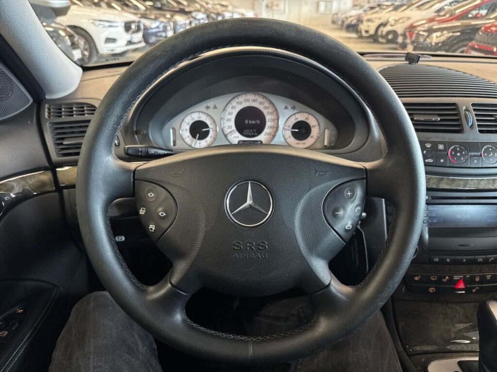 Mercedes-Benz E 2003 Harmaa
