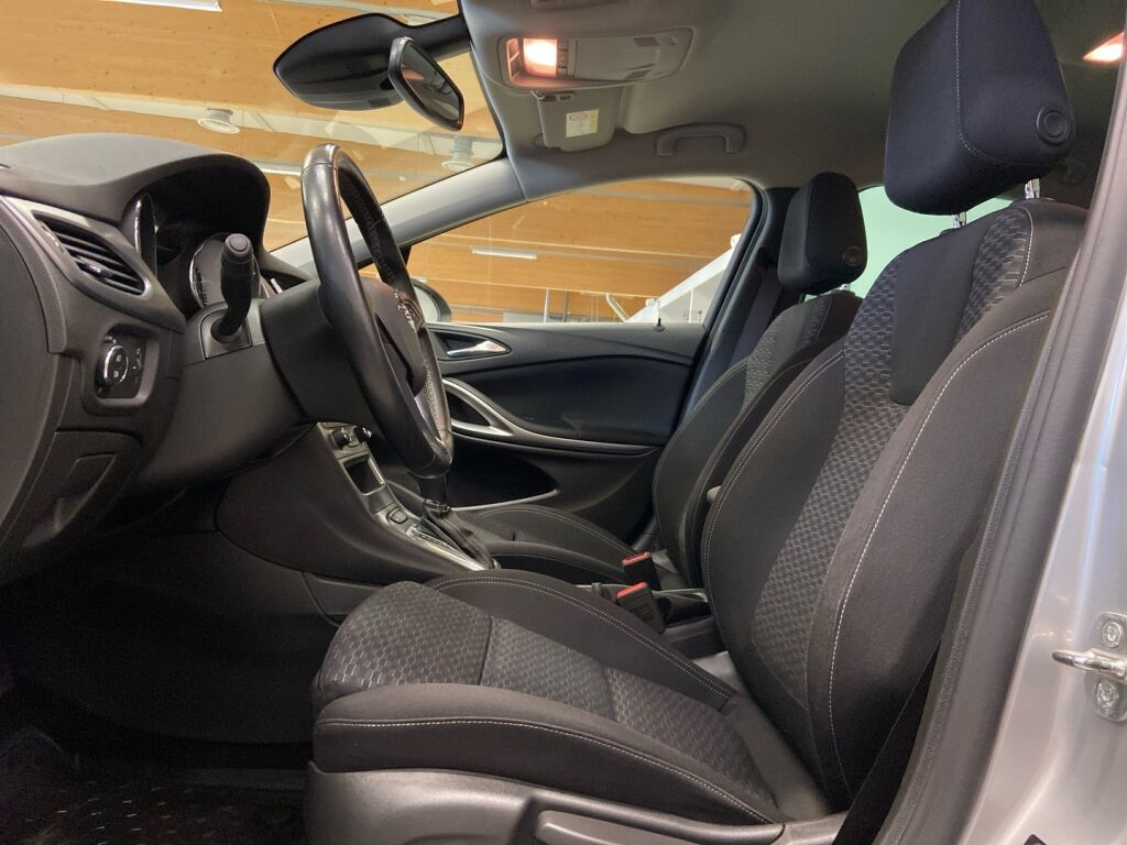 Opel Astra 2019 Hopea