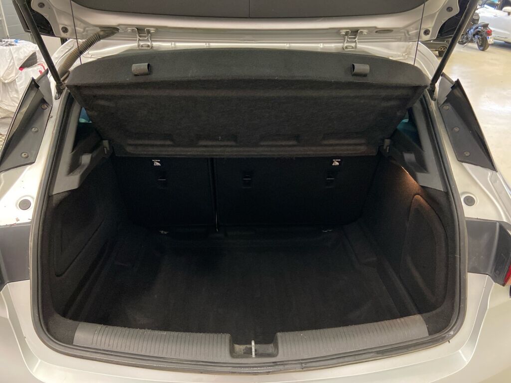 Opel Astra 2019 Hopea