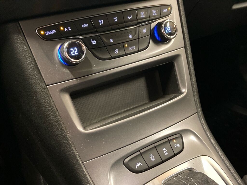 Opel Astra 2019 Hopea