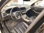 BMW 330 2019 Musta