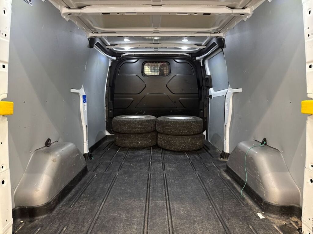Ford Transit Custom 2020 Valkoinen