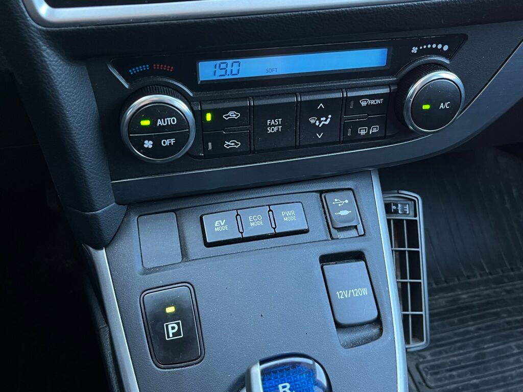 Toyota Auris 2014 Valkoinen