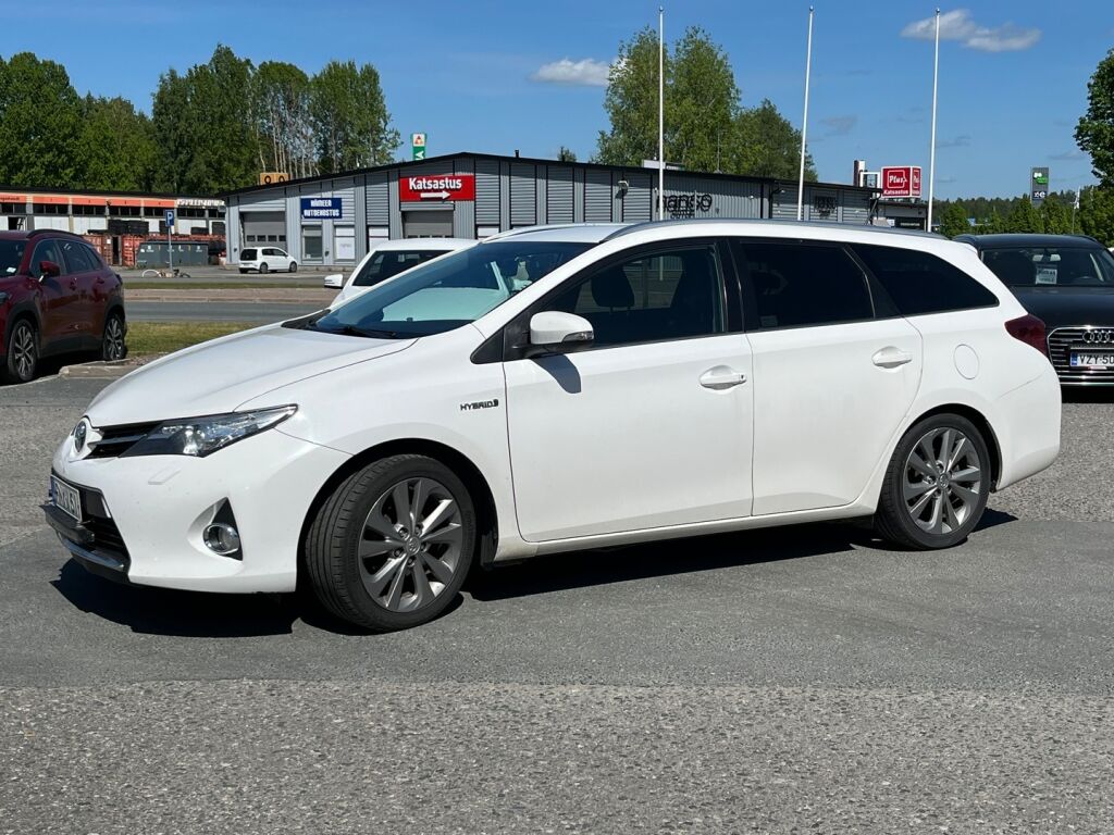 Toyota Auris 2014 Valkoinen
