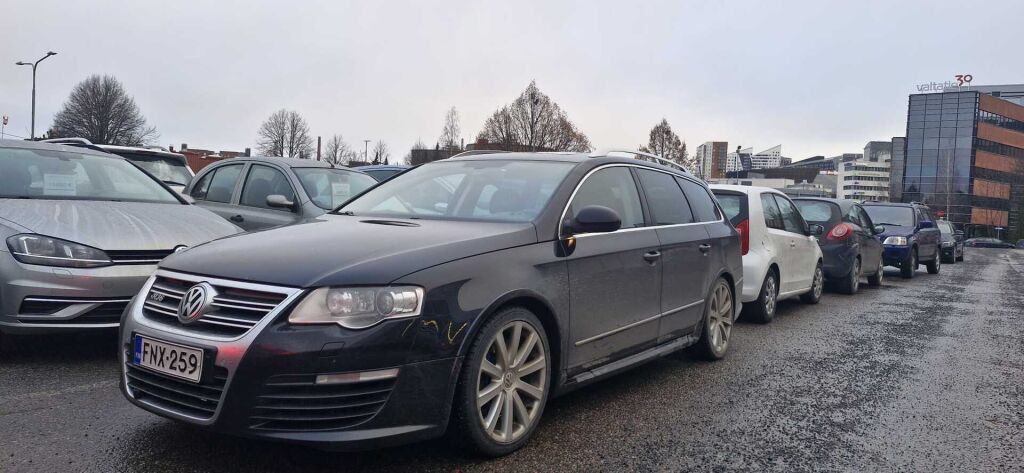 Volkswagen Passat 2009 Musta