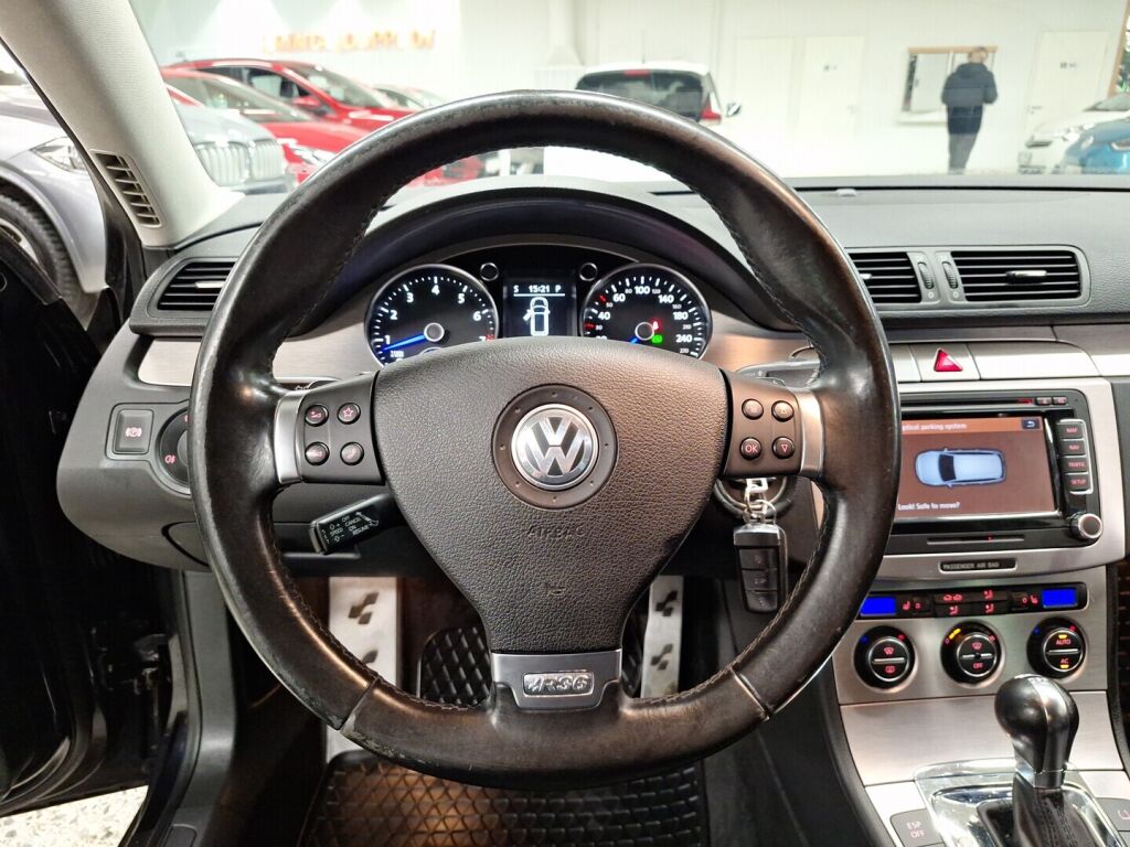 Volkswagen Passat 2009 Musta